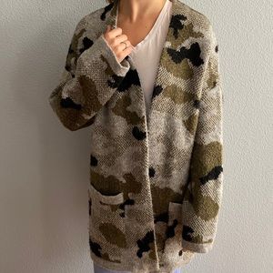 vera camo cardigan